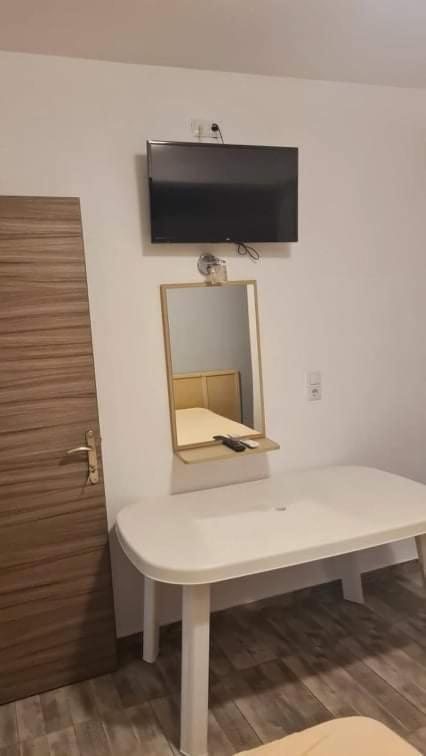 Studio Γιαννησ ניי פורי מראה חיצוני תמונה